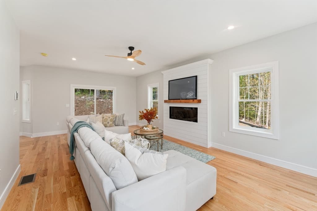 Single Family Residence at Lot 5A White Court, Douglas MA 01516, photo 9 of 13