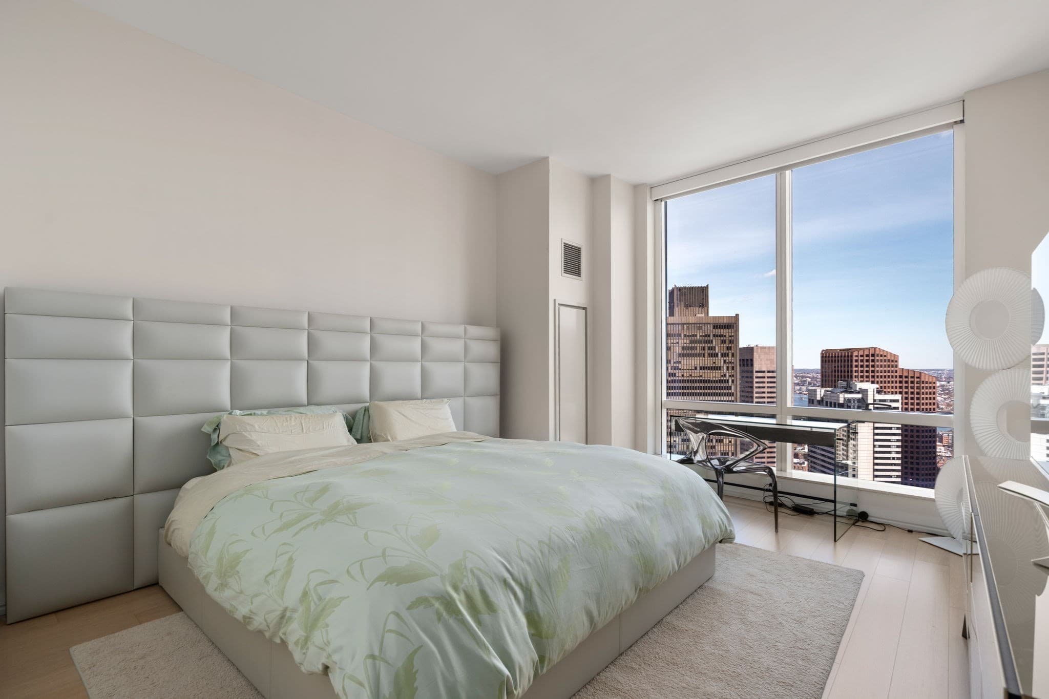 Condominium at 1 Franklin Street # 4704, Boston MA 02110, photo 11 of 33
