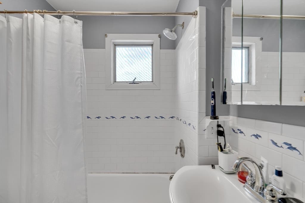 3 Family - 3 Units Up/Down at 281 Cardinal Medeiros Ave, Cambridge MA 02141, Cambridge, photo 29 of 30