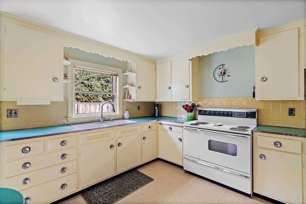 6 Shaw Rd, Belmont MA 02478 photo 11