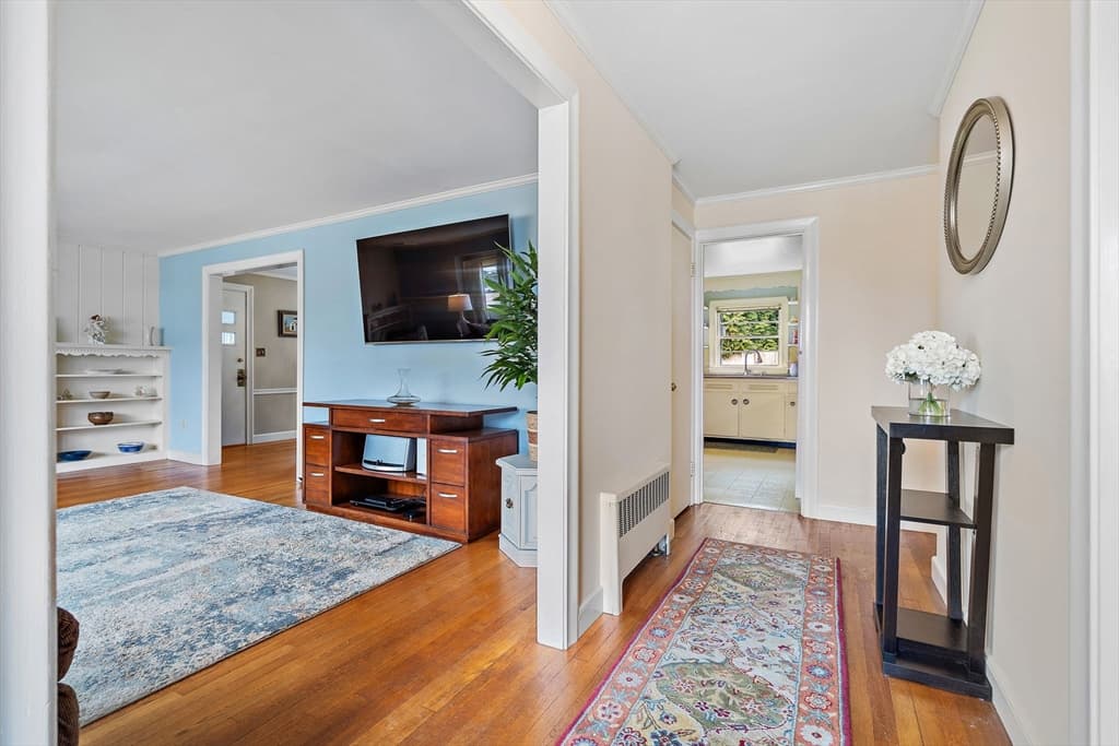 6 Shaw Rd, Belmont MA 02478 photo 4