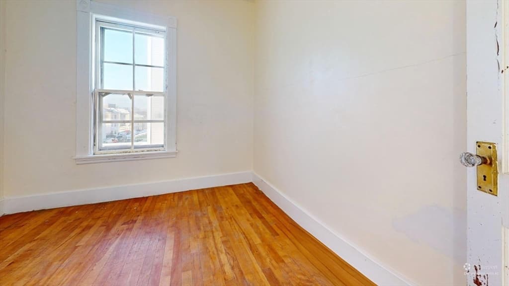 3 Family at 91 Fox St, Worcester MA 01604, photo 22 of 26