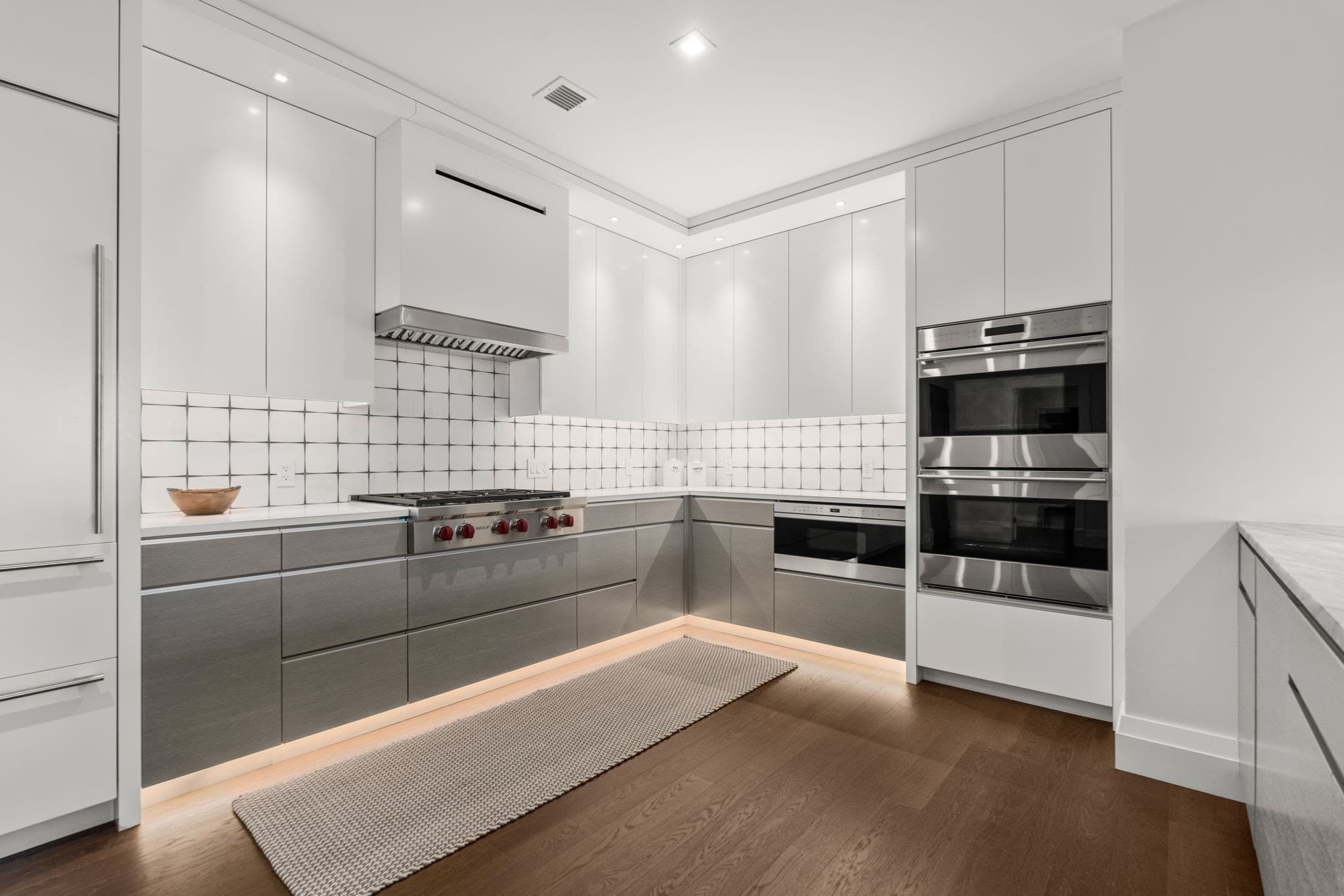 Condominium at 45 Temple St # 506, Boston MA 02114, photo 5 of 26