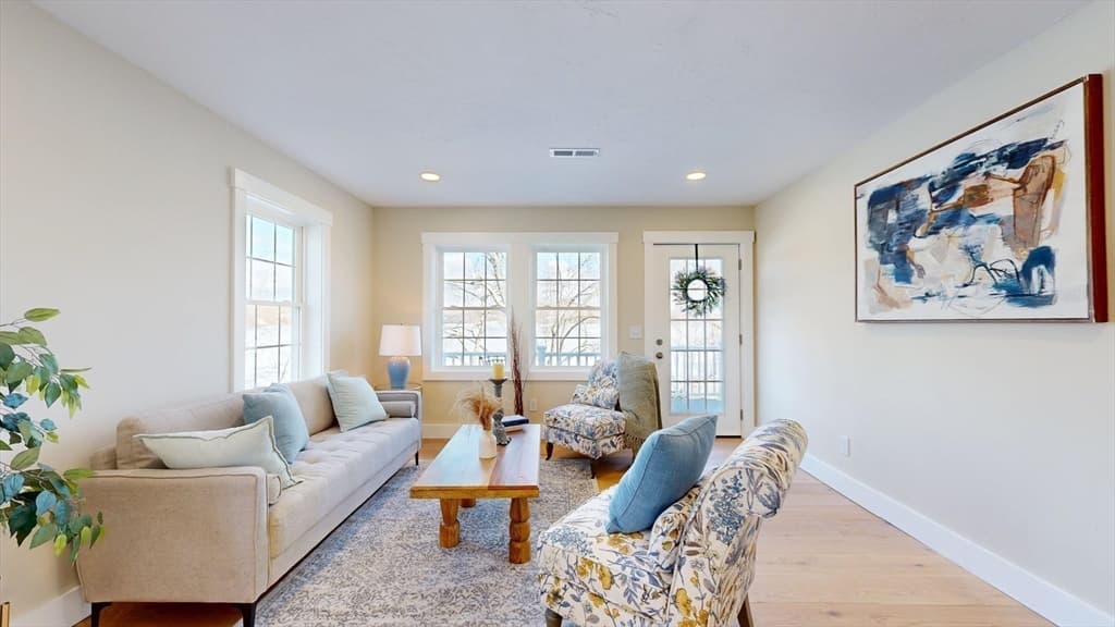 Single Family Residence at 46 Hastings Avenue, Worcester MA 01606, photo 20 of 38
