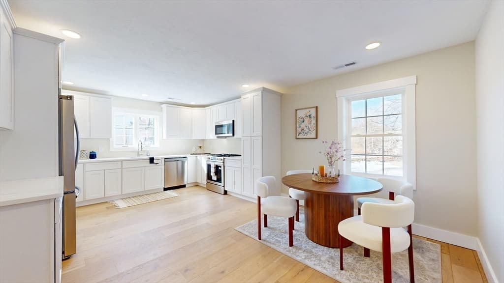 Single Family Residence at 46 Hastings Avenue, Worcester MA 01606, photo 15 of 38