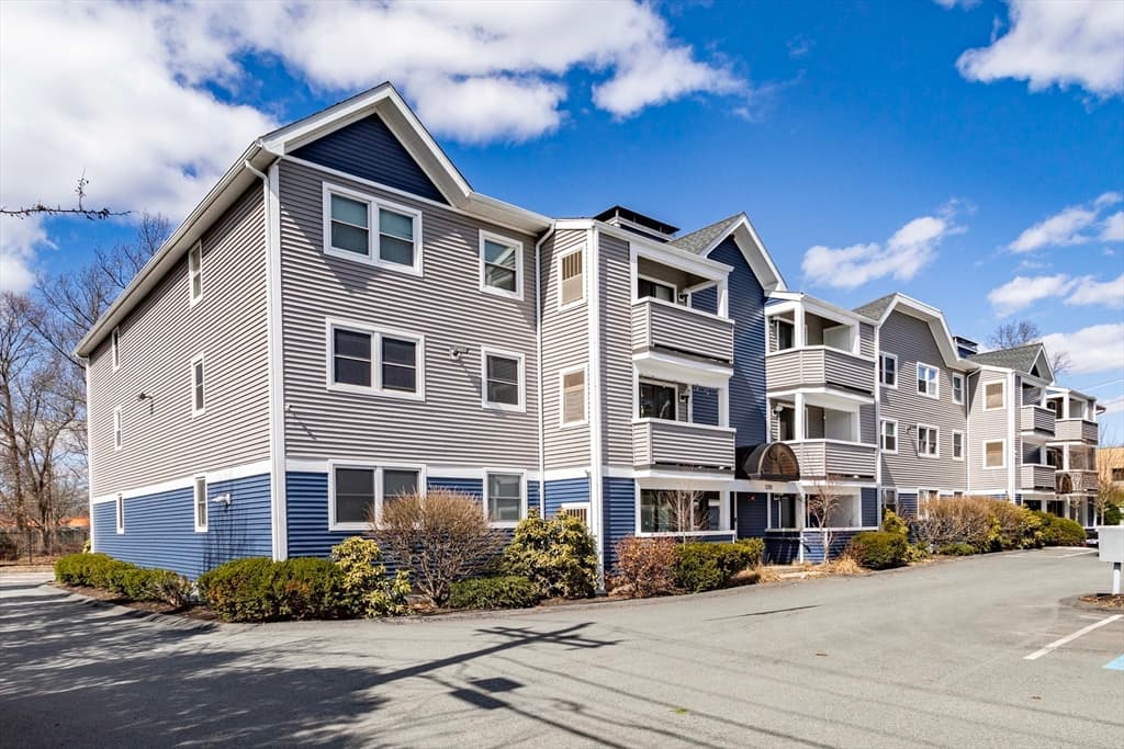 Condominium at 1210 Vfw Parkway # 11, Boston MA 02132, Boston, photo 33 of 36