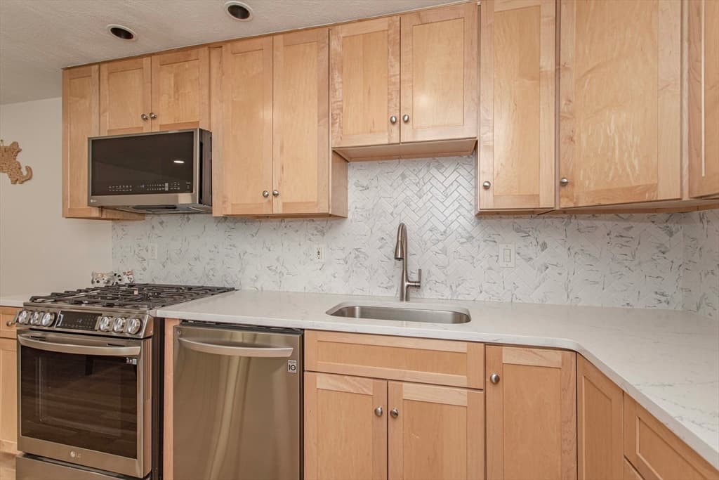 Condominium at 1210 Vfw Parkway # 11, Boston MA 02132, Boston, photo 14 of 36