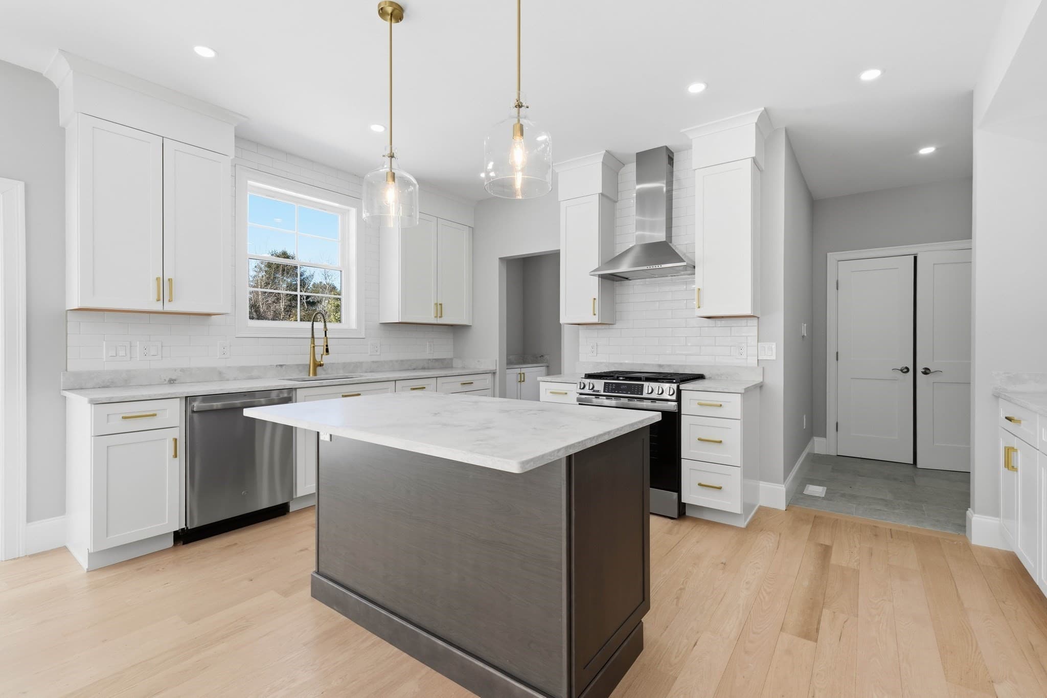Single Family Residence at 66 Parish Road # 4R, Georgetown MA 01833, Georgetown, photo 3 of 42