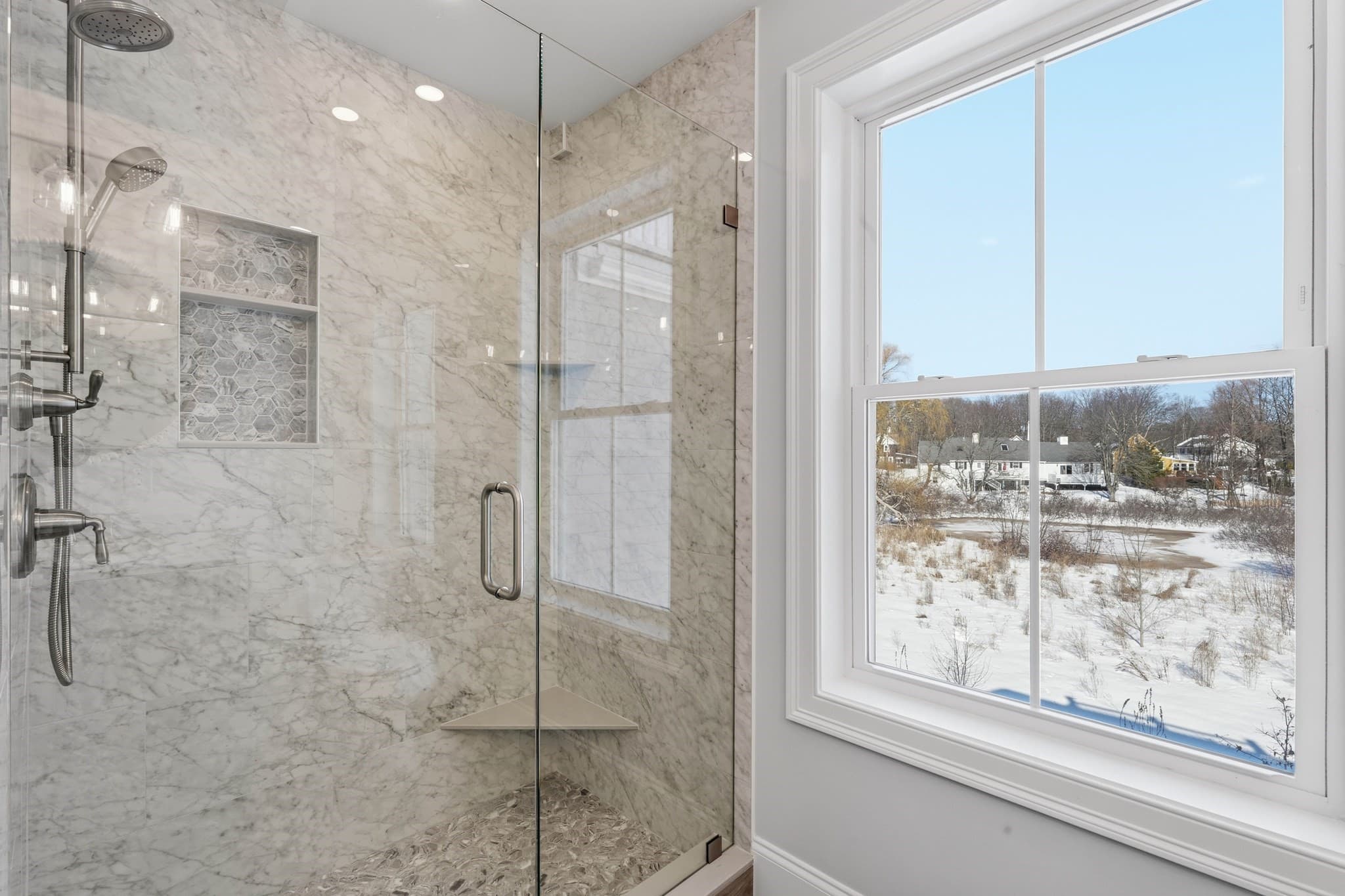 Condominium at 51 West Main # 6R, Georgetown MA 01833, Georgetown, photo 23 of 40