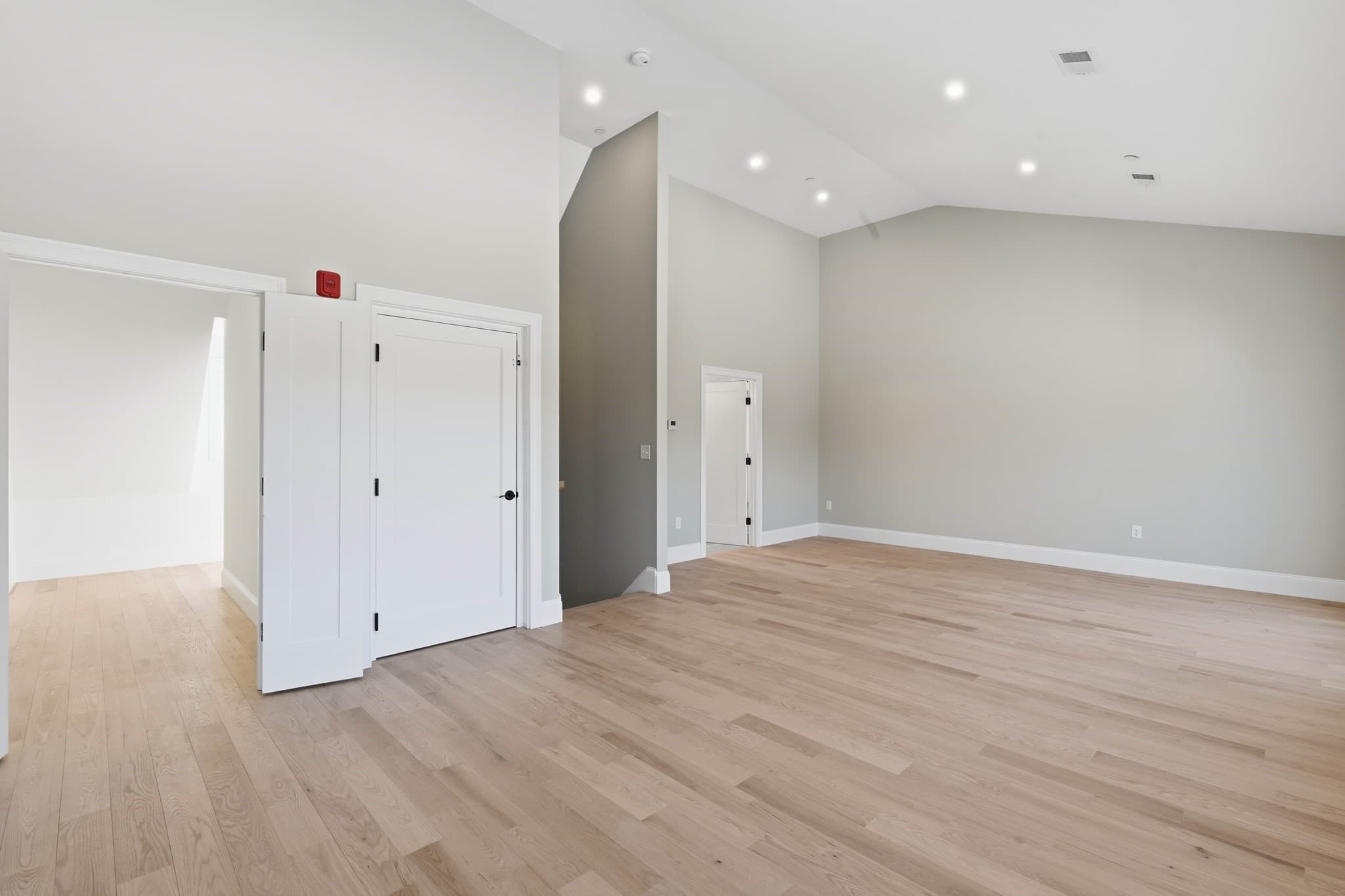 Condominium at 51 West Main # 6R, Georgetown MA 01833, Georgetown, photo 32 of 40