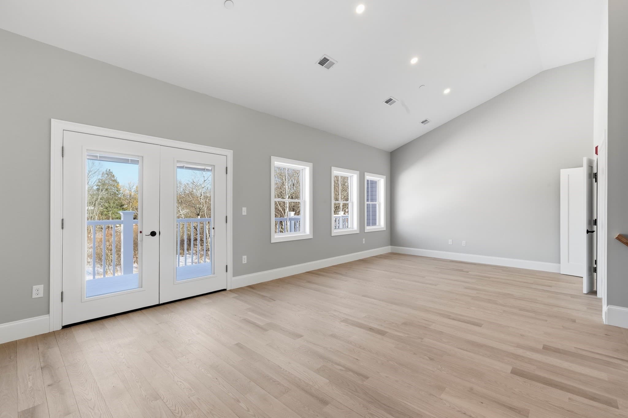 Condominium at 51 West Main # 6R, Georgetown MA 01833, Georgetown, photo 33 of 40