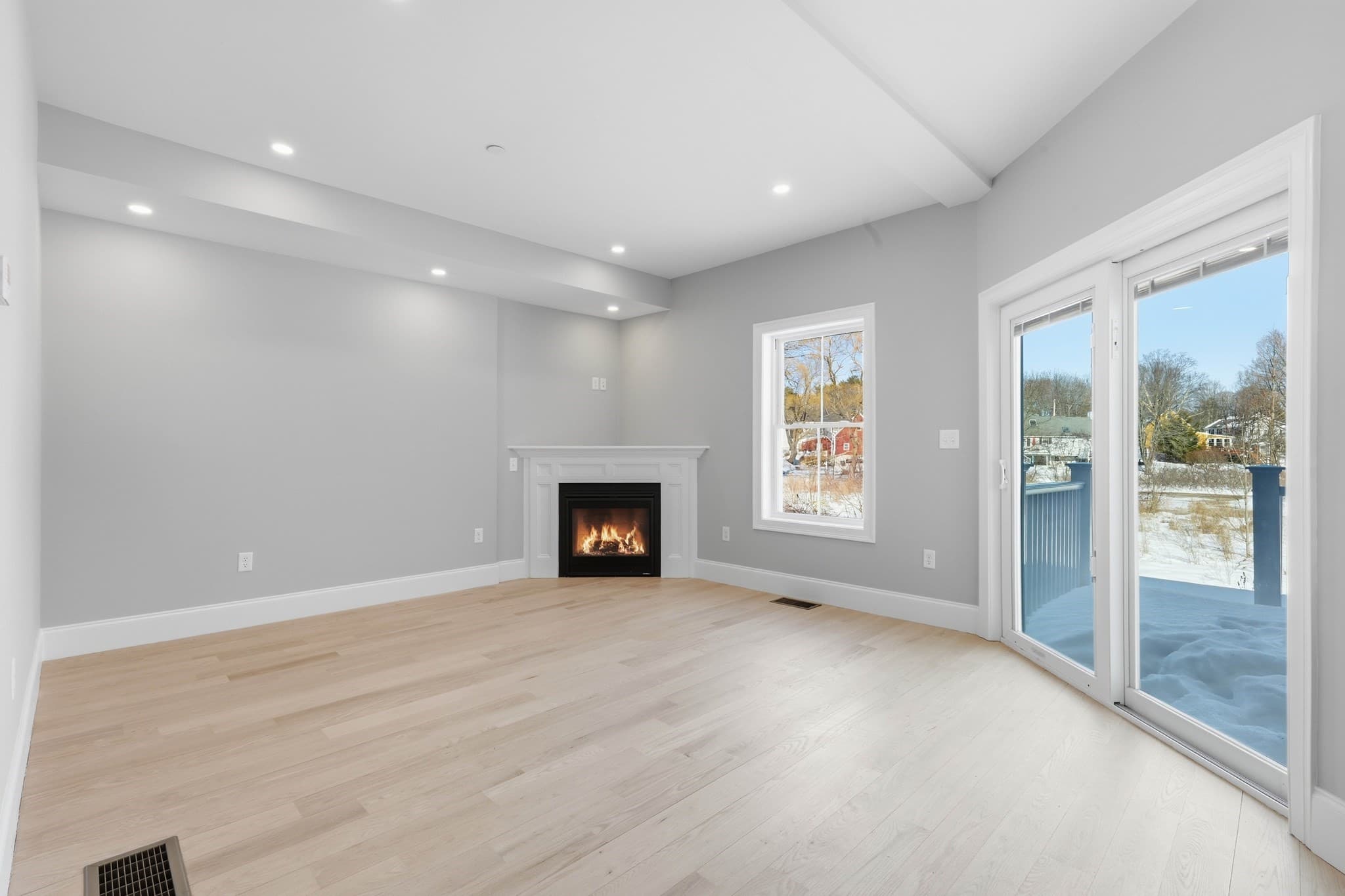 Condominium at 51 West Main # 6R, Georgetown MA 01833, Georgetown, photo 14 of 40