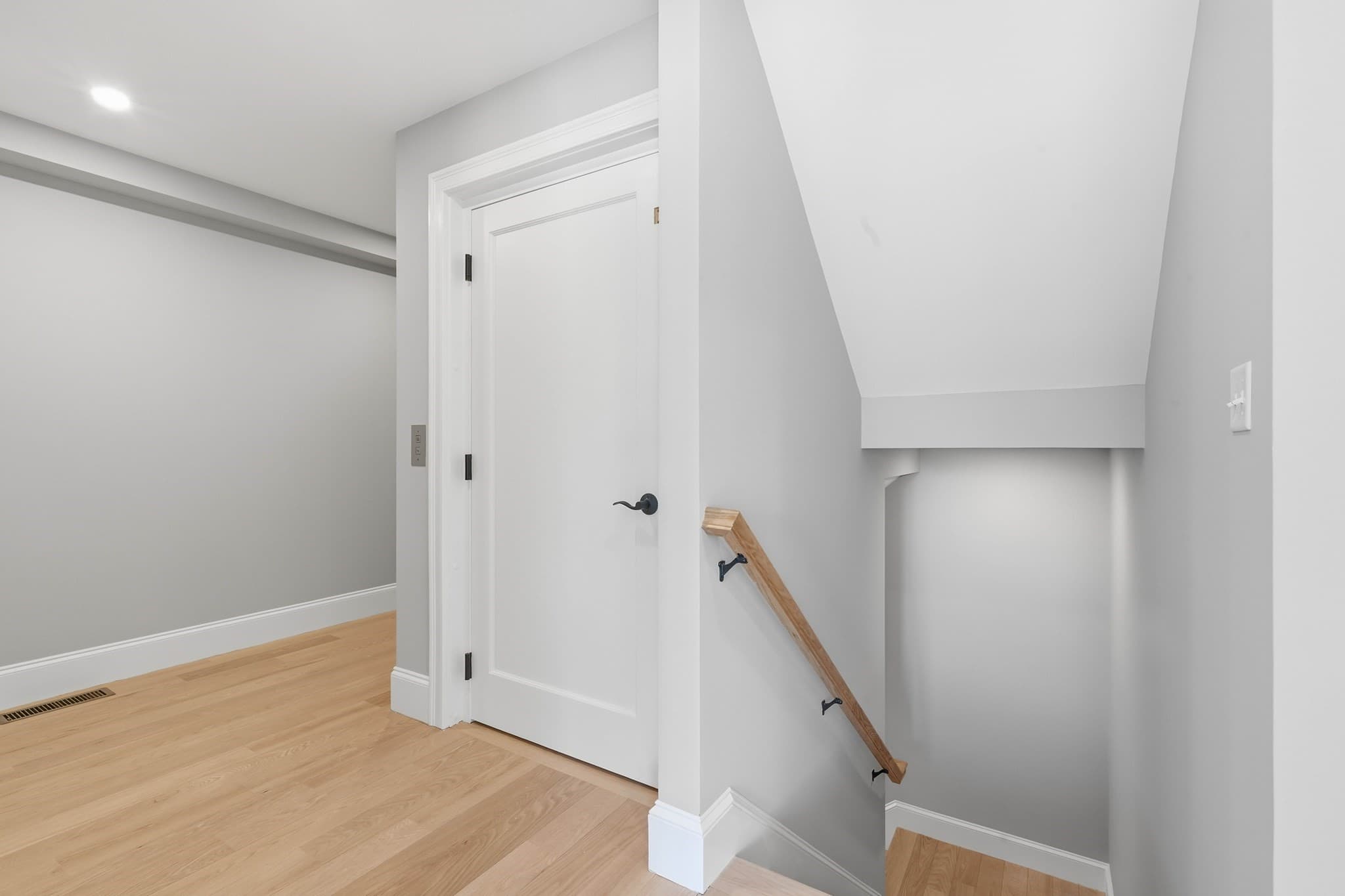 Condominium at 51 West Main # 6R, Georgetown MA 01833, Georgetown, photo 18 of 40