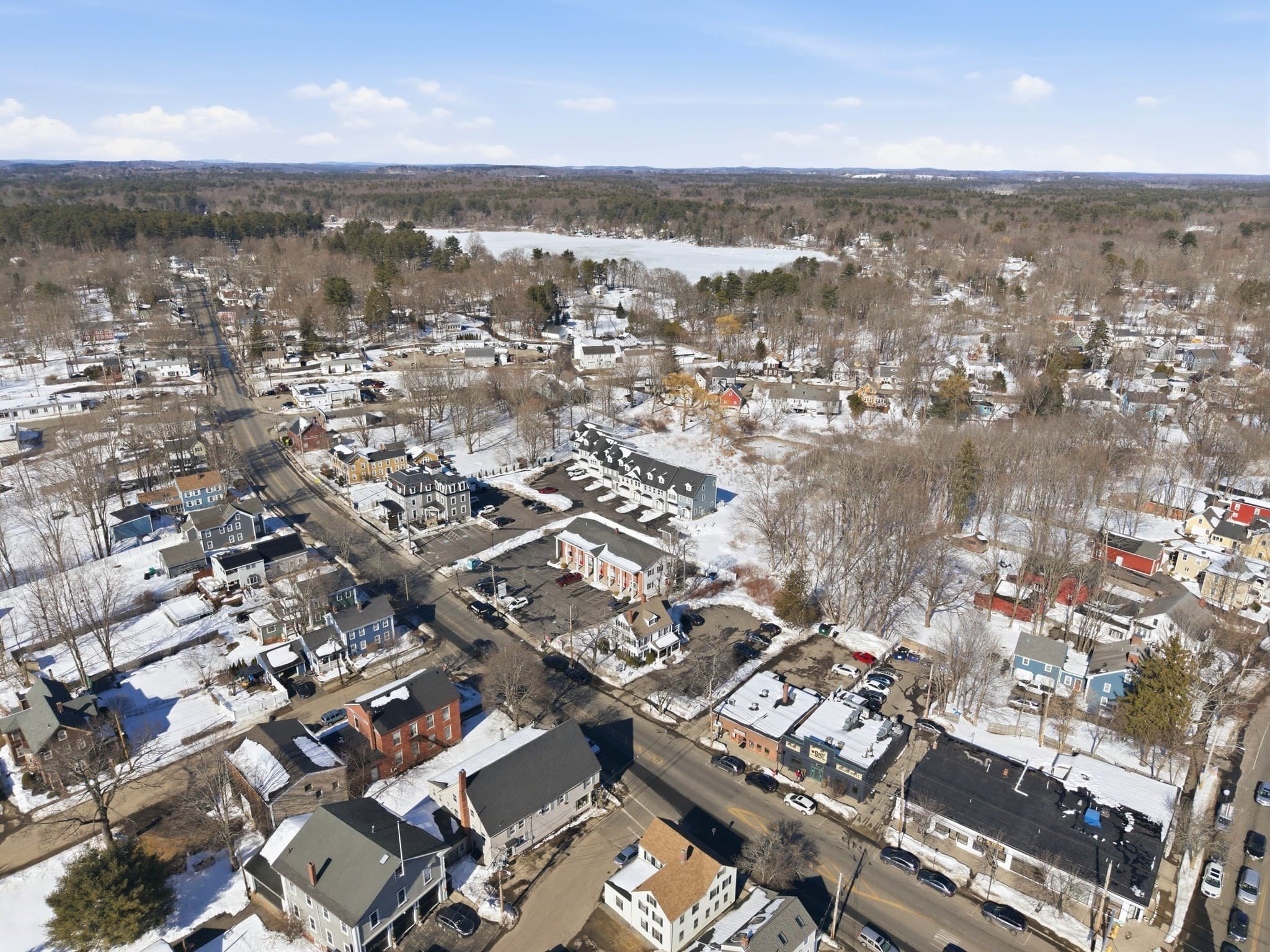 Condominium at 51 West Main # 6R, Georgetown MA 01833, Georgetown, photo 8 of 40