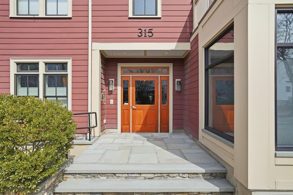 Condominium at 315 Highland Ave # 101, Somerville MA 02144, Somerville, photo 2 of 26