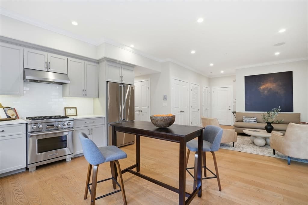 Condominium at 315 Highland Ave # 101, Somerville MA 02144, Somerville, photo 6 of 26