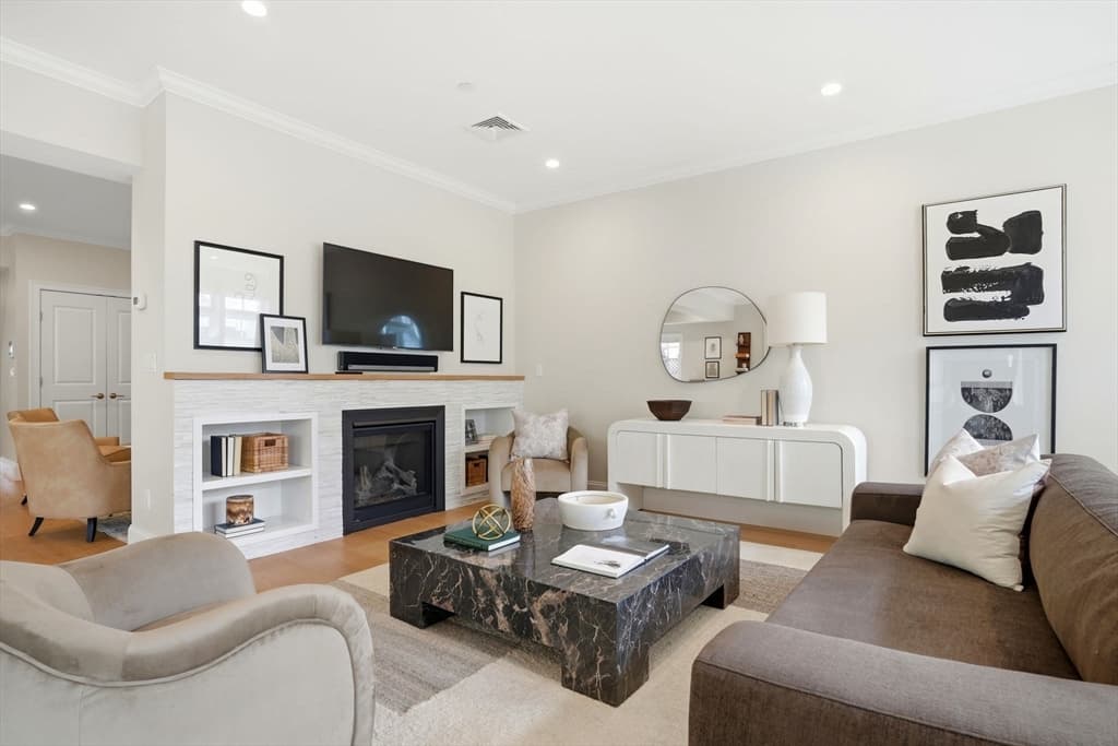 Condominium at 315 Highland Ave # 101, Somerville MA 02144, Somerville, photo 13 of 26
