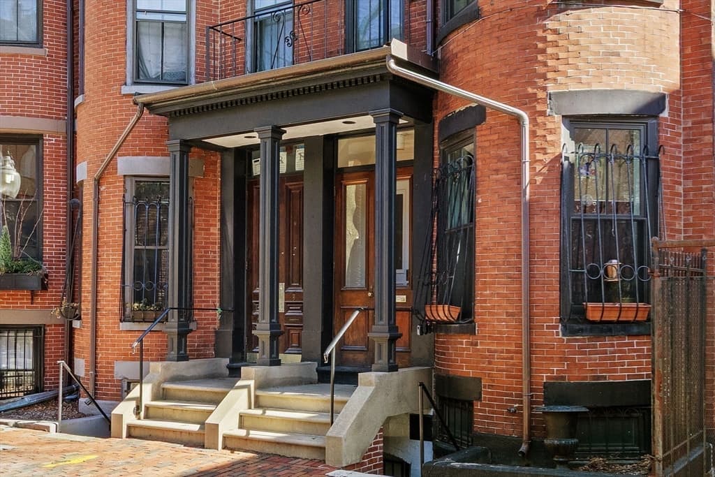 Condominium at 1 Saint Charles St # 3, Boston MA 02116, photo 27 of 36