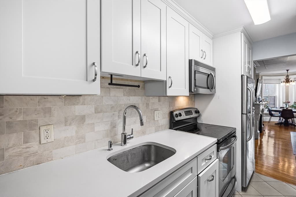 Condominium at 1 Saint Charles St # 3, Boston MA 02116, photo 8 of 36