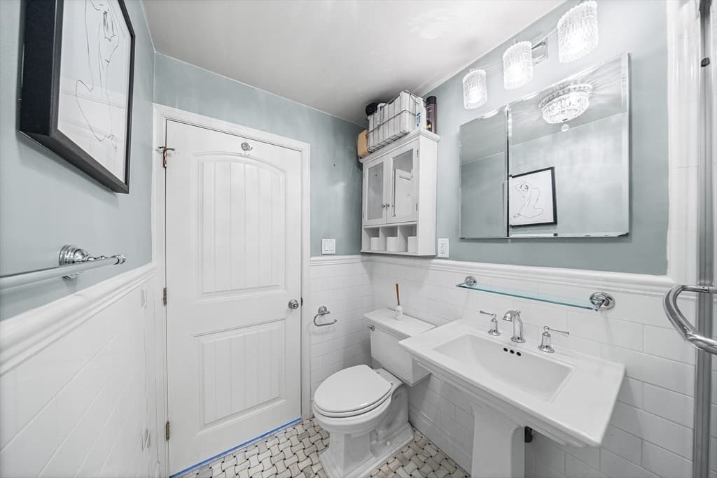 Condominium at 1 Saint Charles St # 3, Boston MA 02116, photo 21 of 36