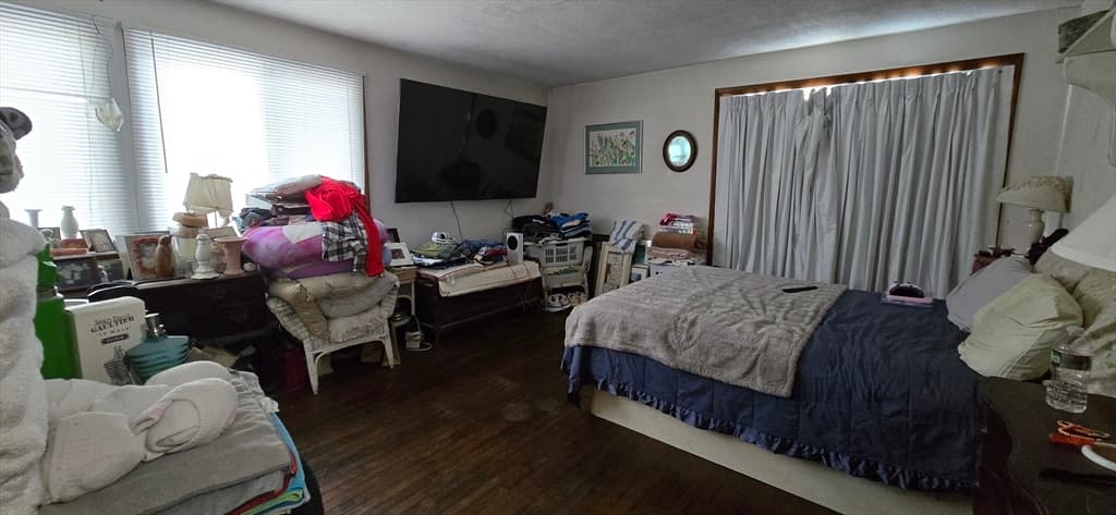 Single Family Residence at 51 Fairway Ln, Mashpee MA 02649, photo 6 of 10