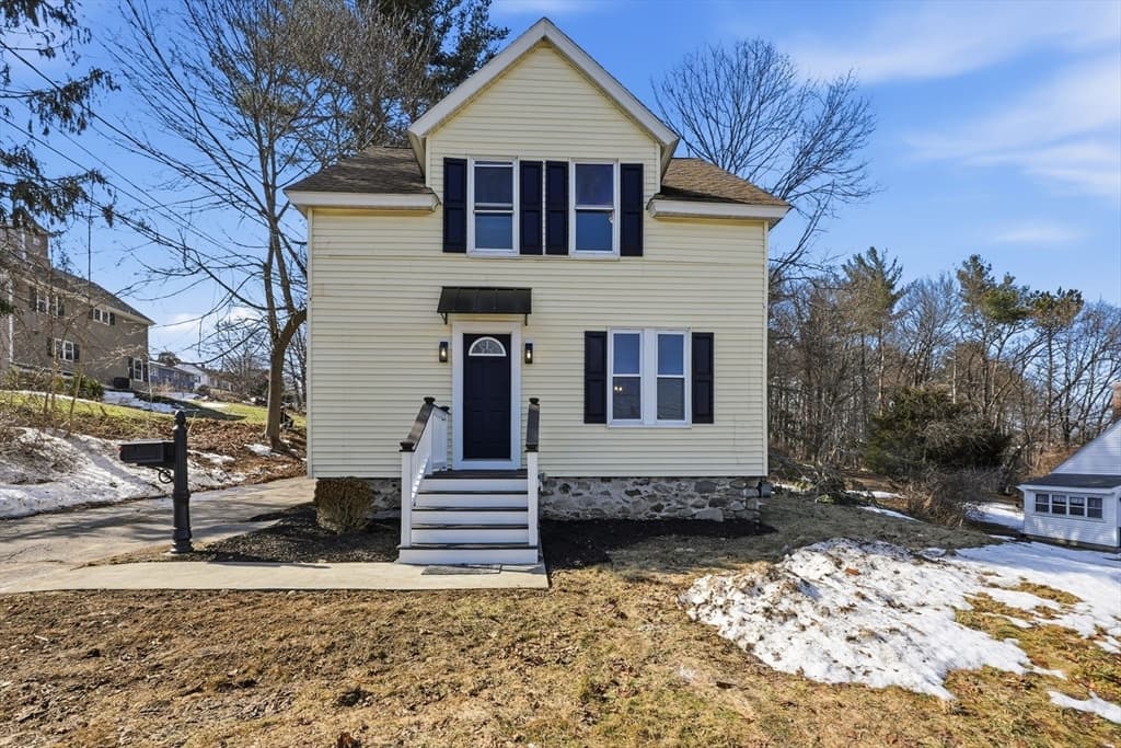 Single Family Residence at 36 Central St, Auburn MA 01501, photo 2 of 22