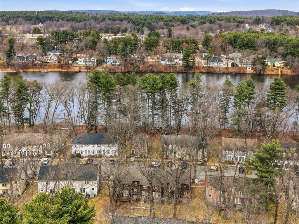 Condominium at 139 Wellman Ave # 139, Chelmsford MA 01863, photo 5 of 30