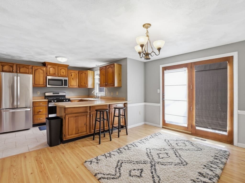 Condominium at 139 Wellman Ave # 139, Chelmsford MA 01863, photo 11 of 30