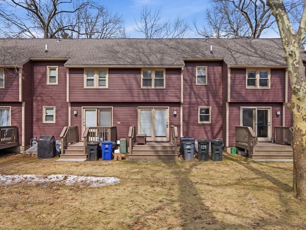 Condominium at 139 Wellman Ave # 139, Chelmsford MA 01863, photo 29 of 30