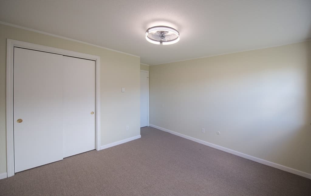 Condominium at 180 Main Street # 29, Bridgewater MA 02324, photo 6 of 16