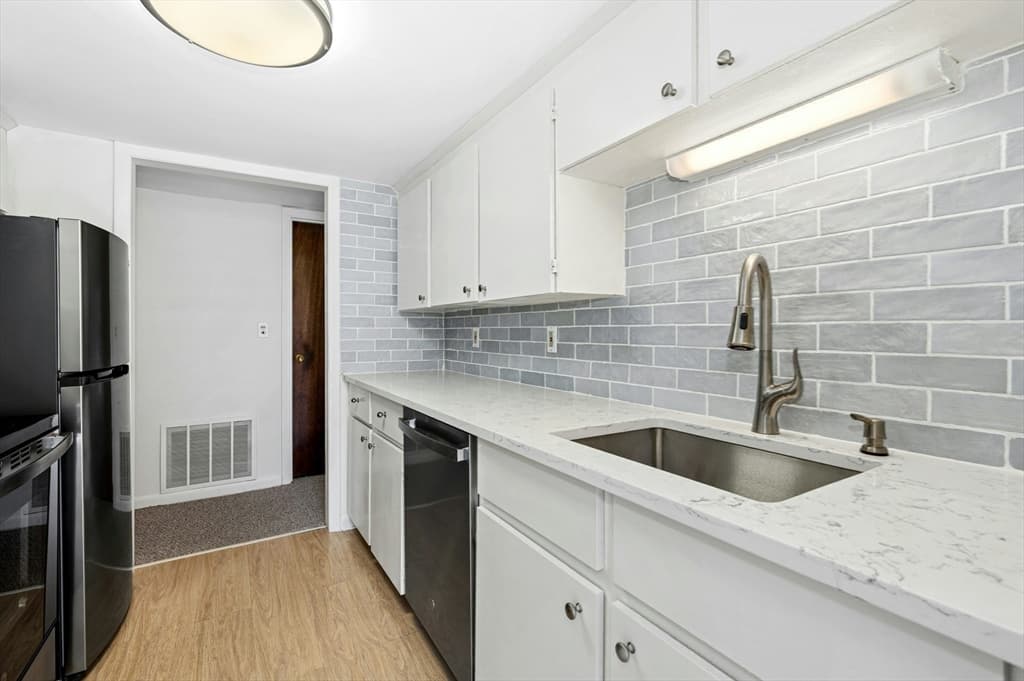 Condominium at 38 Jessica Drive # 1, Stoughton MA 02072, Stoughton, photo 12 of 27