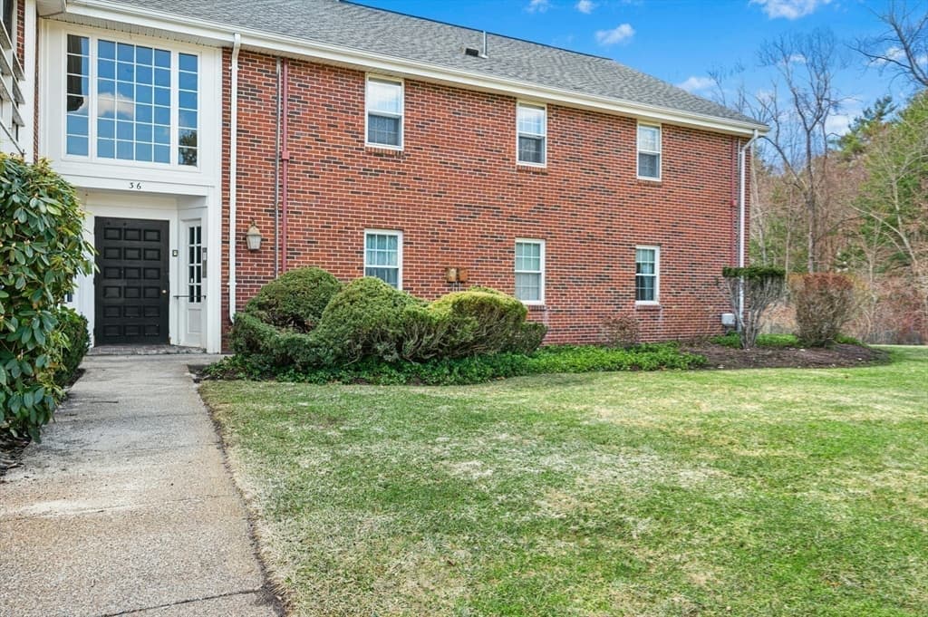 Condominium at 38 Jessica Drive # 1, Stoughton MA 02072, Stoughton, photo 22 of 27