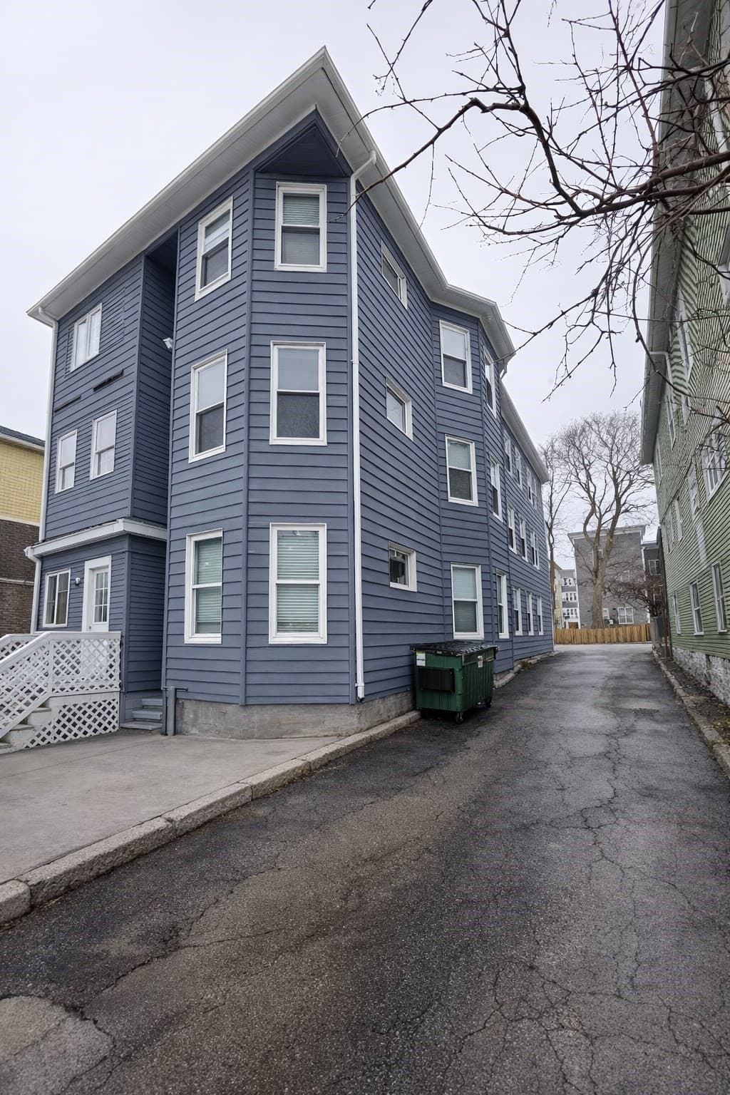 3 Family at 8 Pelham St, Worcester MA 01609, photo 36 of 38
