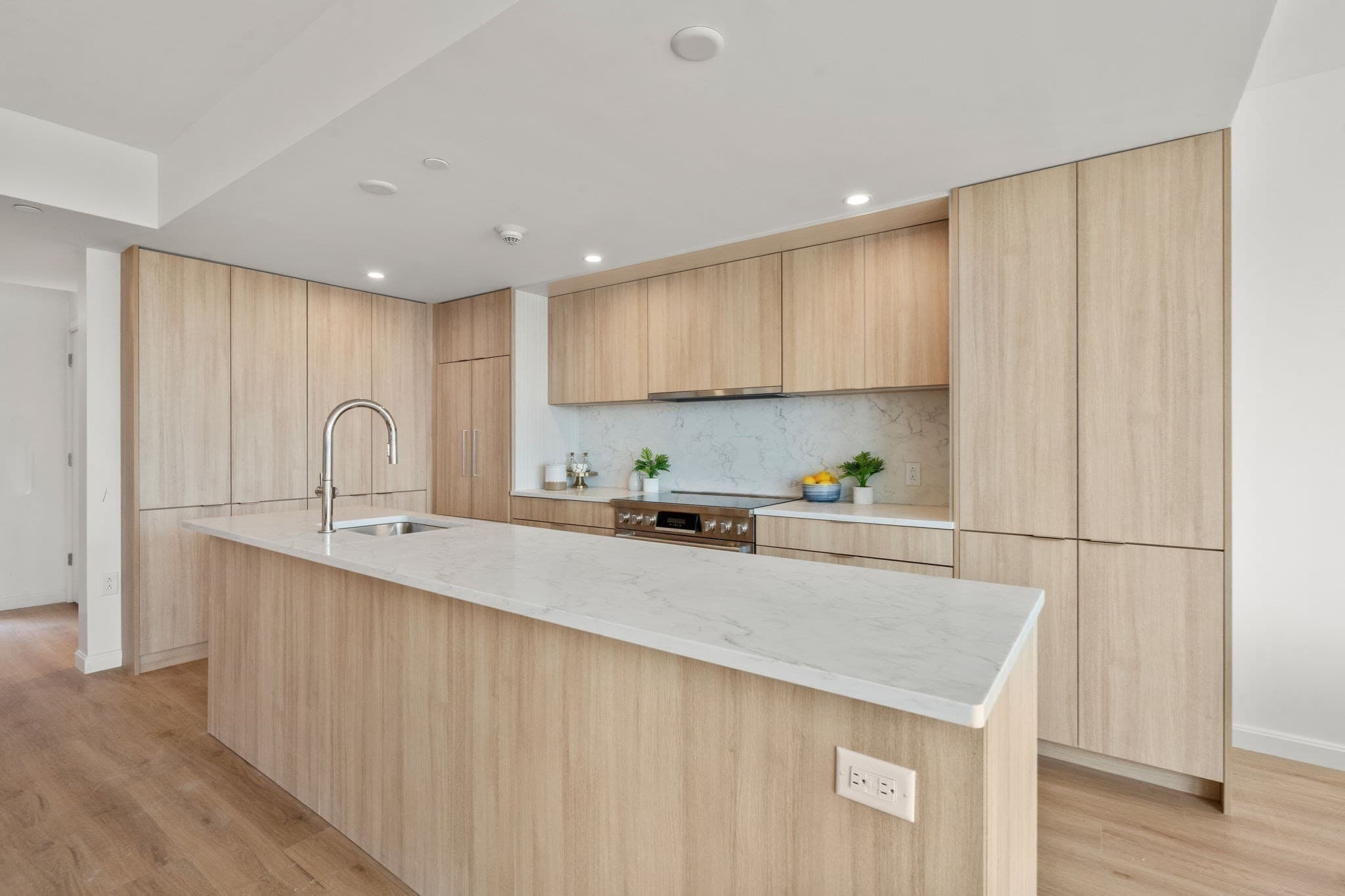 Condominium at 120 Nantasket # 304, Hull MA 02045, photo 7 of 21