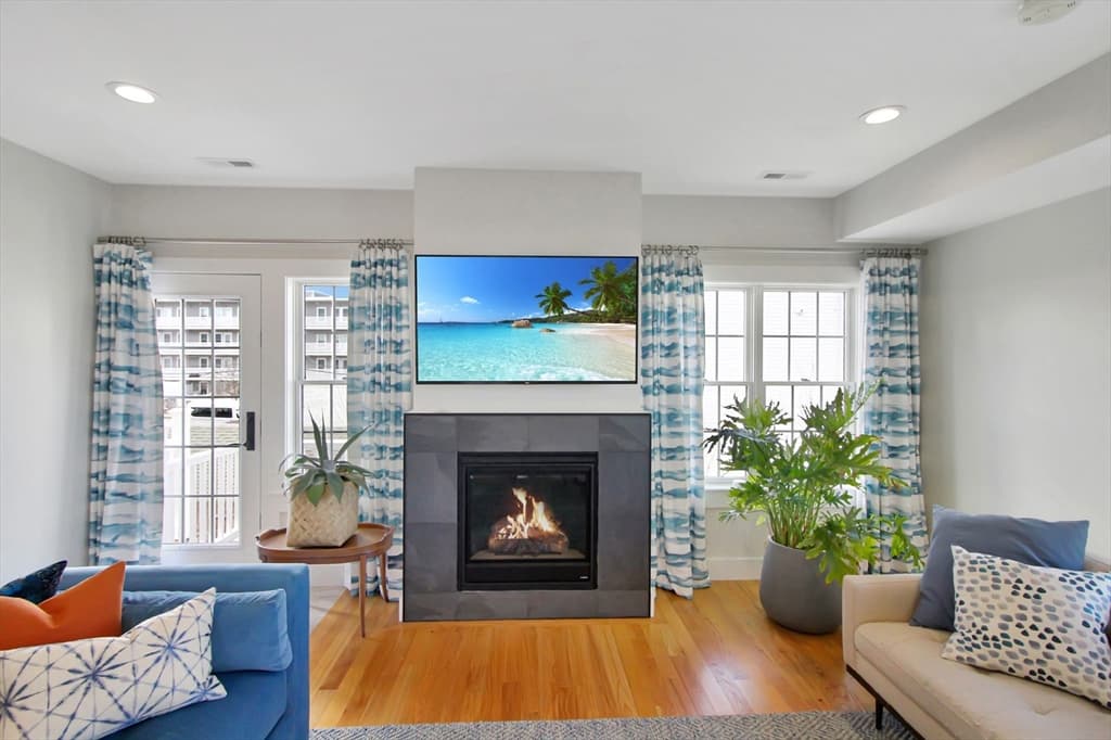 Condominium at 10 Berkley Rd # A, Hull MA 02045, photo 2 of 25