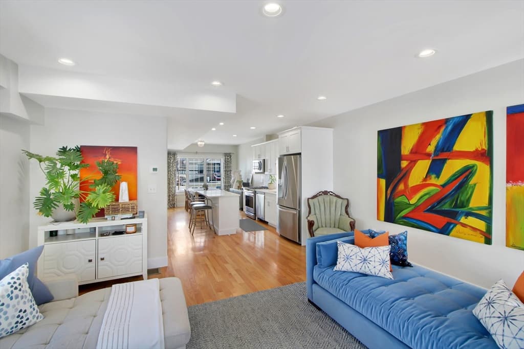 Condominium at 10 Berkley Rd # A, Hull MA 02045, photo 3 of 25