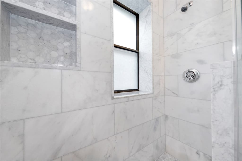 Condominium at 11 Park Dr # 22, Boston MA 02215, photo 15 of 40