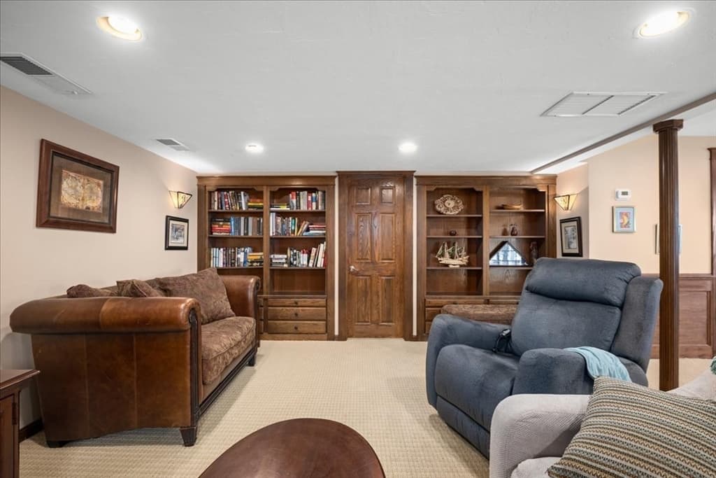 Condominium at 7 Primmett Lane # 7, Worcester MA 01609, photo 28 of 35