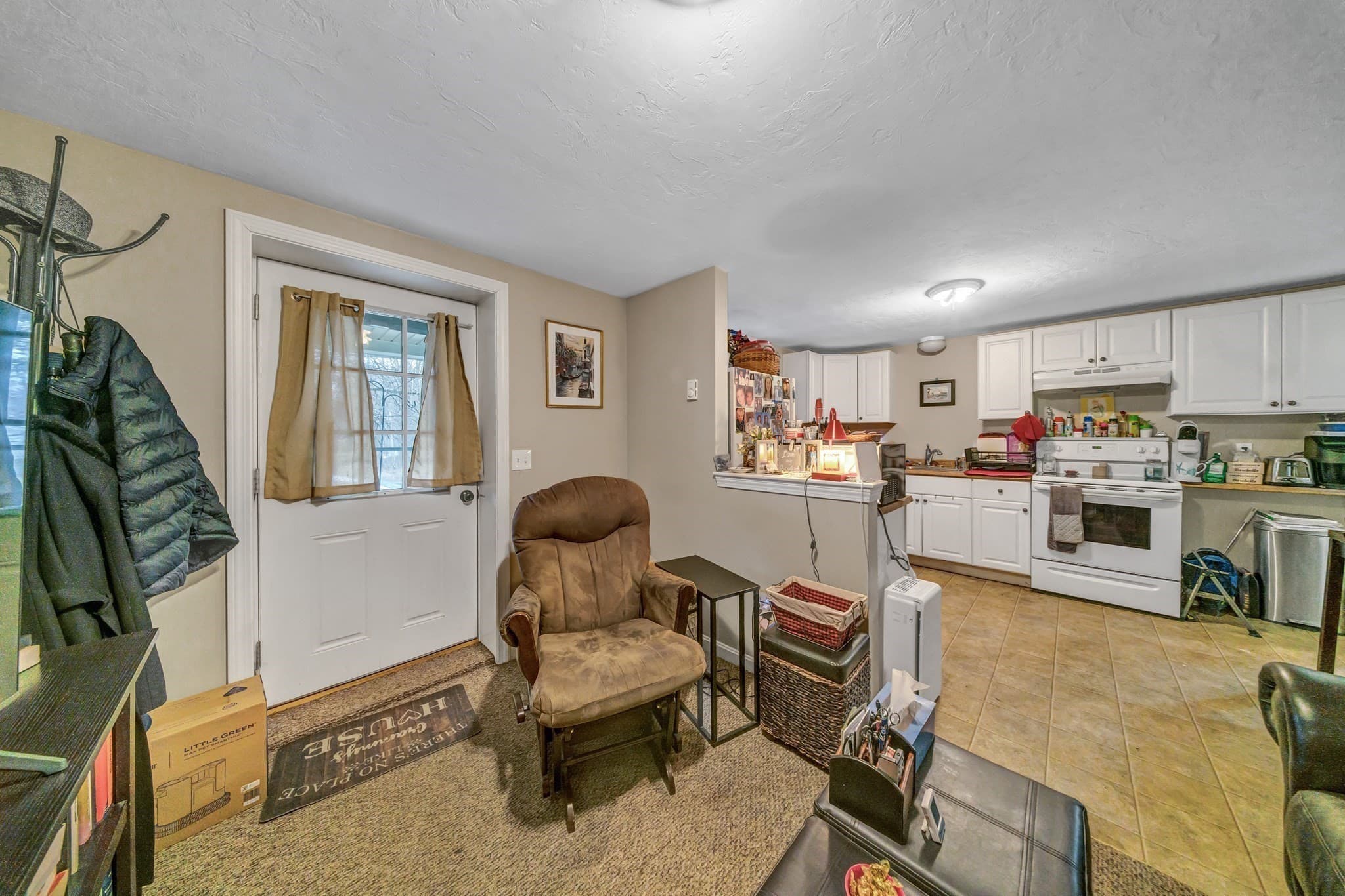 3 Family at 30-32 Dewey Rd, Shrewsbury MA 01545, photo 7 of 41