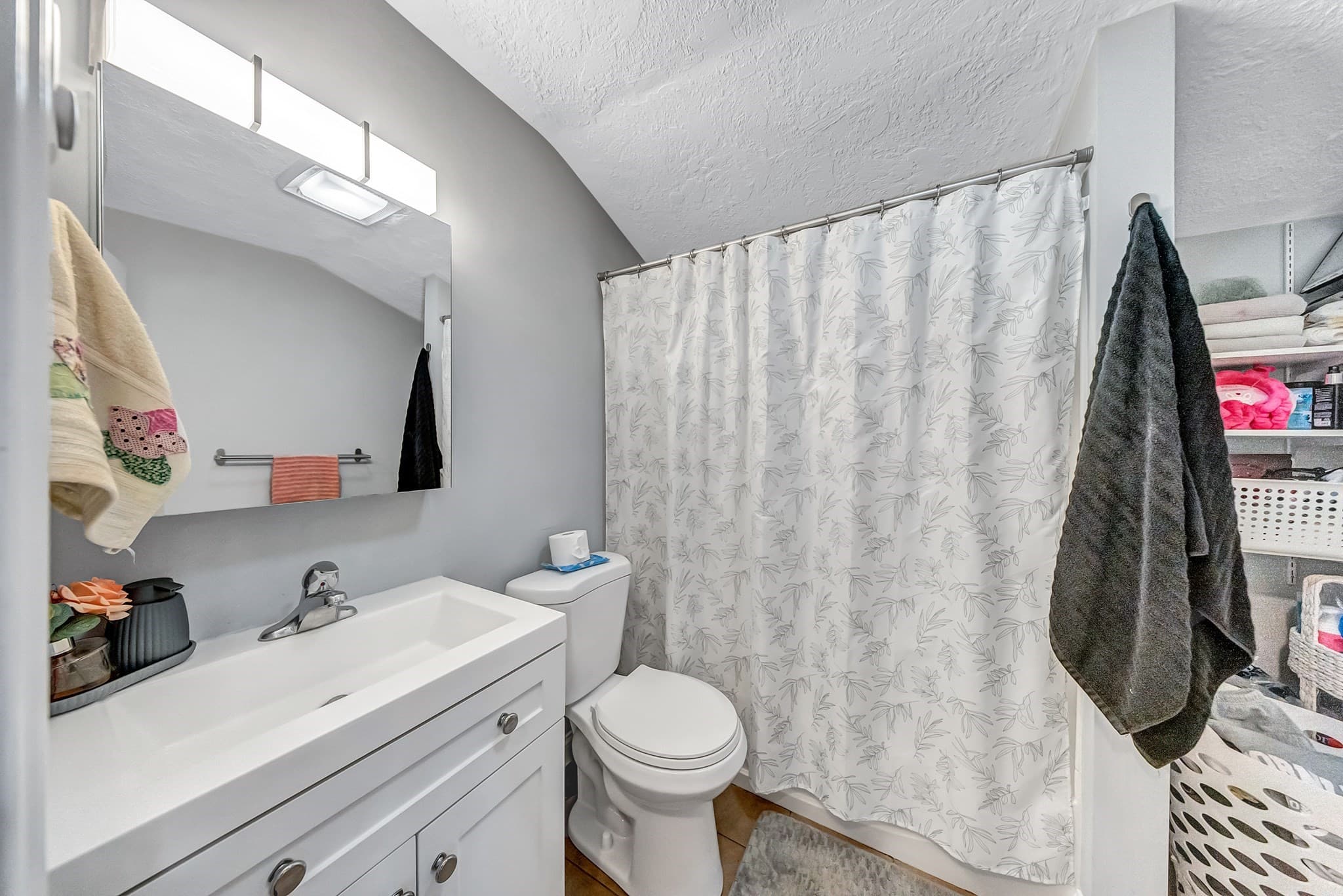 3 Family at 30-32 Dewey Rd, Shrewsbury MA 01545, photo 32 of 41