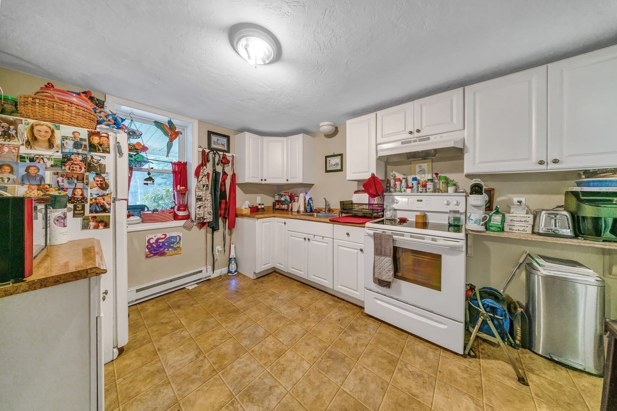 3 Family at 30-32 Dewey Rd, Shrewsbury MA 01545, photo 5 of 41