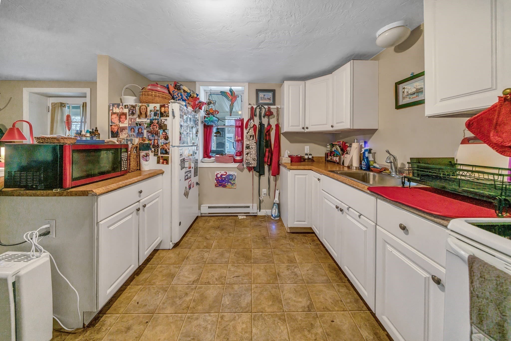 3 Family at 30-32 Dewey Rd, Shrewsbury MA 01545, photo 4 of 41