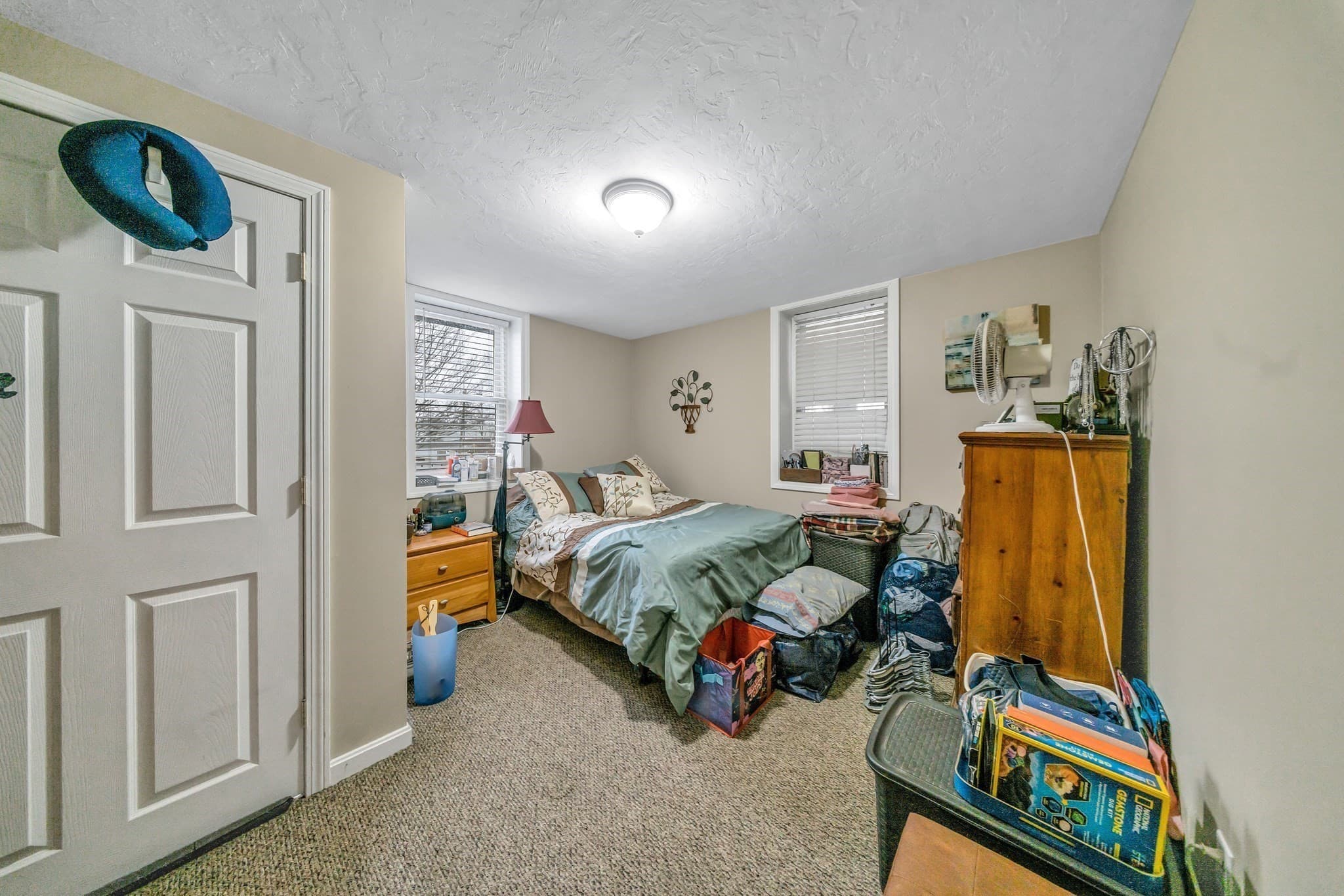 3 Family at 30-32 Dewey Rd, Shrewsbury MA 01545, photo 8 of 41