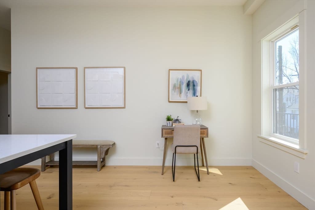 Condominium at 21 Tanglewood Road # 2, Boston MA 02124, photo 23 of 34