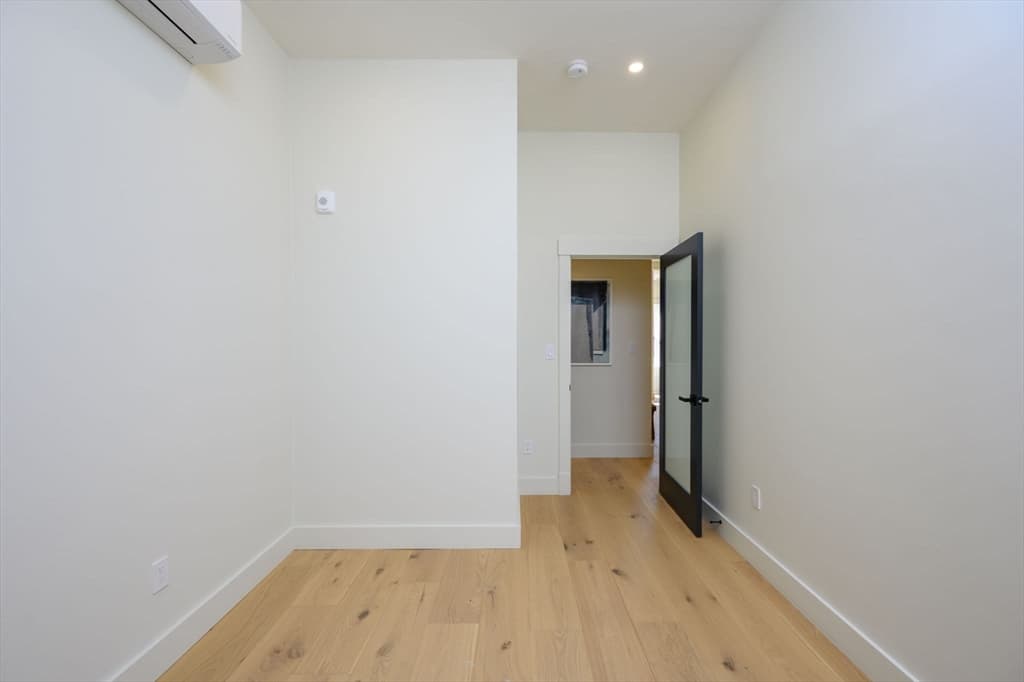Condominium at 21 Tanglewood Road # 2, Boston MA 02124, photo 22 of 34