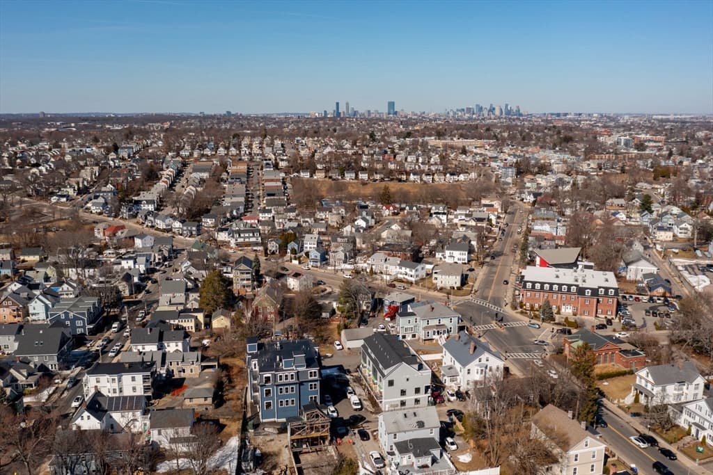 Condominium at 21 Tanglewood Road # 2, Boston MA 02124, photo 32 of 34