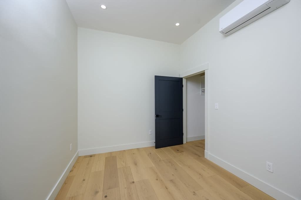 Condominium at 21 Tanglewood Road # 2, Boston MA 02124, photo 21 of 34