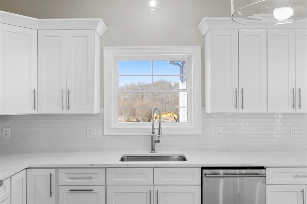 Single Family Residence at 208 Rockland St., Dartmouth MA 02748, Dartmouth, photo 13 of 42