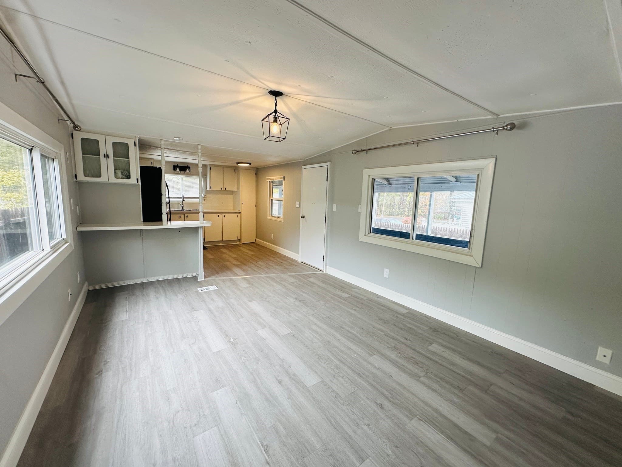 Mobile Home at 1790 Massachusetts Ave # 25A, Lunenburg MA 01462, photo 7 of 20