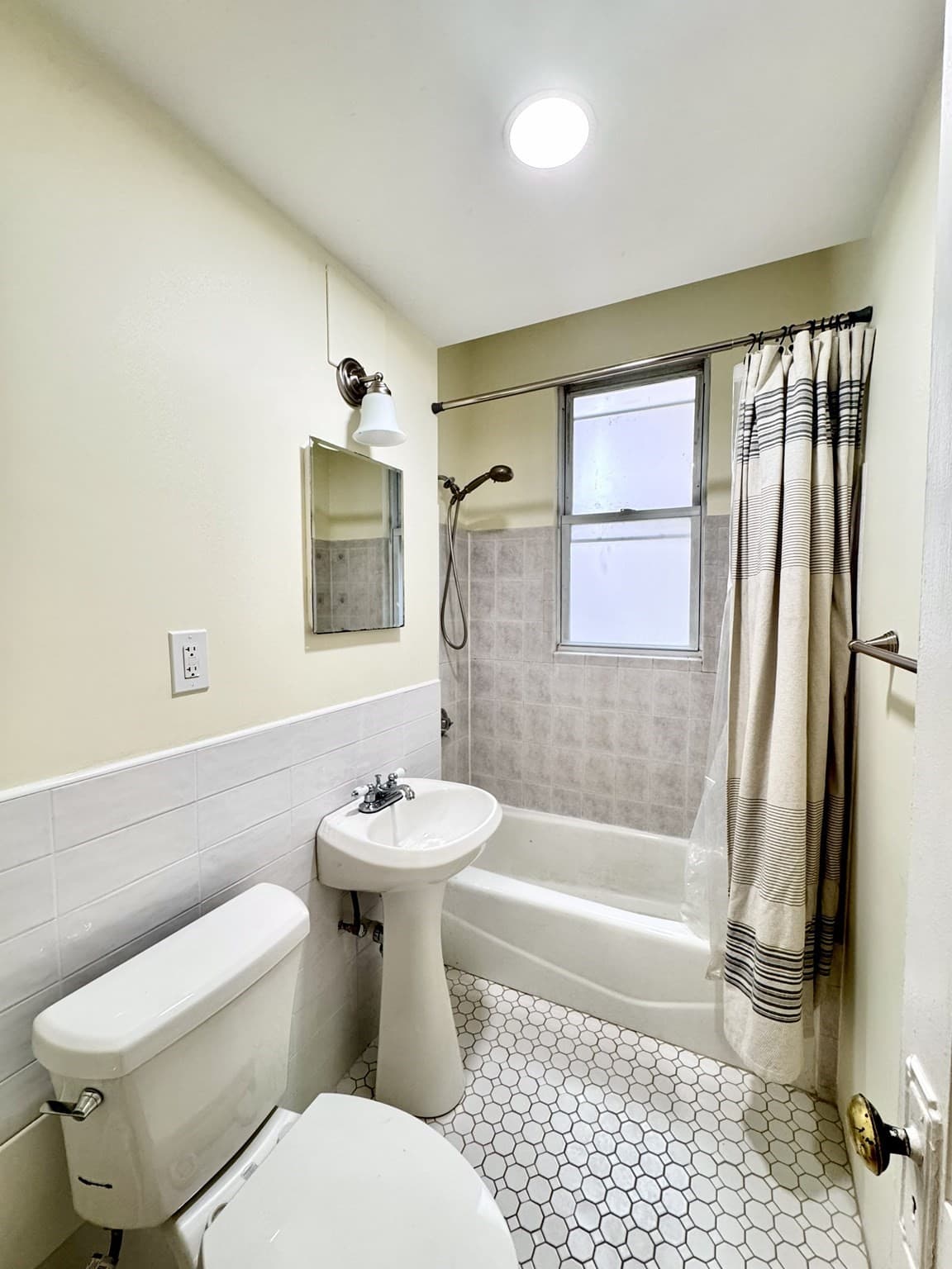 Condominium at 28 Sidlaw Rd # 2, Boston MA 02135, photo 7 of 11